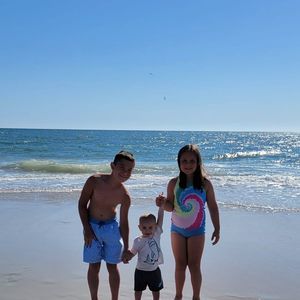 Meet your Posher, Dorina